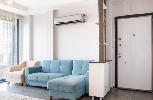 Akbuk Apartment | Sea View Flat with Shared Pool 5 min to Beach