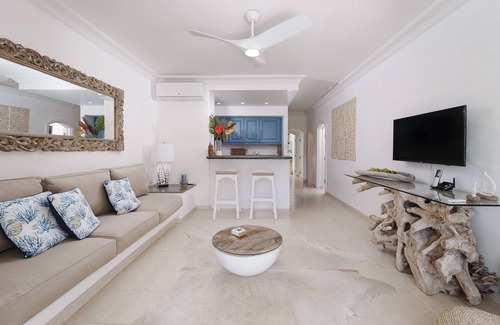 Porters Apartment | Sea View - Glitter Bay
