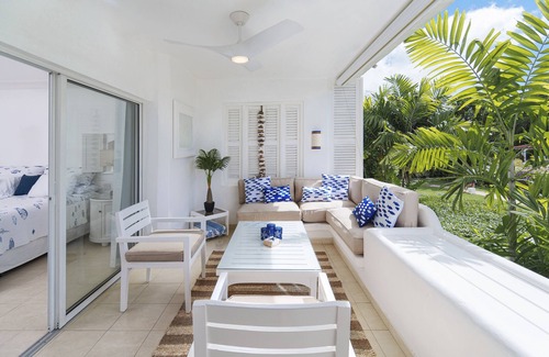 Porters Apartment | Sea View - Glitter Bay