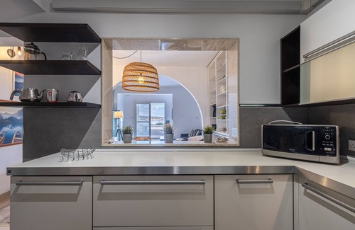 Għadira Apartment | Sea View Ground Floor Home