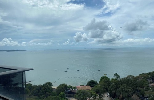 Pratumnak Hill Apartment | Sea View High Floor - Breathtaking Views