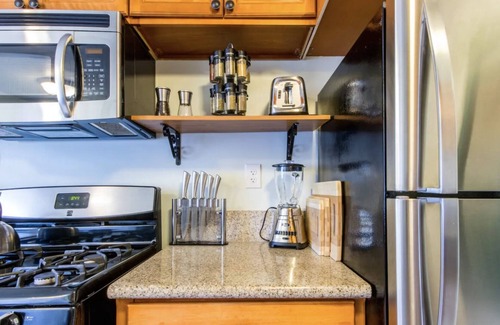 Laguna Beach Cottage | Sea View Laguna Cottage, Walk to Beach & Village, Fully-Equipped!