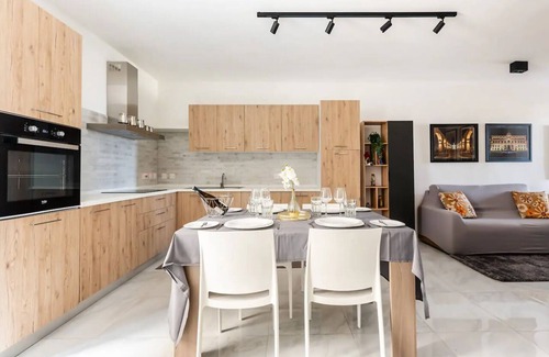 Valletta Apartment | Sea View Luxury Apartment in Valletta