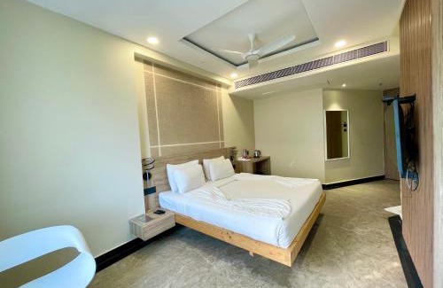 Haridwar Hotel | SEA VIEW & ROOFTOP SWIMMING POOL - LUXURY HOTEL OV RESORT ! PURi