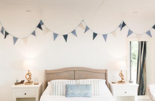 Castle Douglas Resort | Sea View Snugs at Laggan