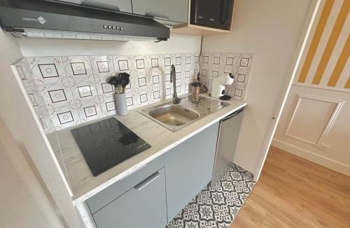 Villers-sur-Mer Apartment | Sea view Studio, fully-equipped, TV & WiFi