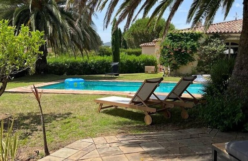 Les Restanques Villa | Sea view villa with direct access to Beauvallon private beach