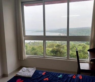 Chicalim Apartment | Sea View with Balcony