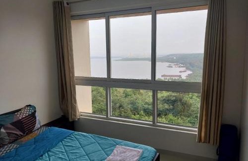 Chicalim Apartment | Sea View with Balcony