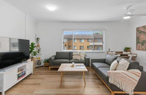 Wollongong CBD Apartment | Sea Vista Escape - A Charming Waterside Stay