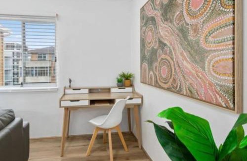 Wollongong CBD Apartment | Sea Vista Escape - A Charming Waterside Stay