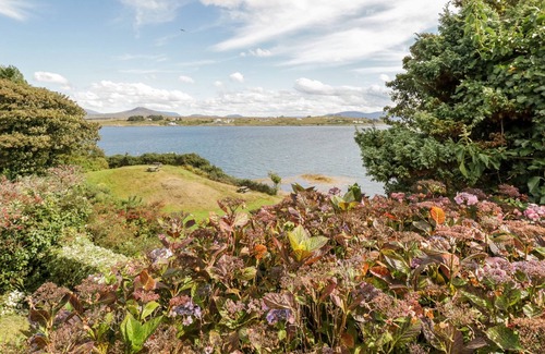 Roundstone House | SEA WATCH HOUSE, pet friendly in Roundstone, County Galway