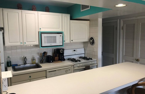 Red Hook Condo | SEAbbatical on Sapphire- Steps to the beach! Sleeps 5