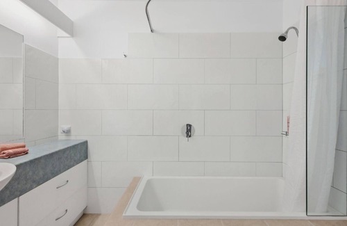 Bellarine Peninsula Apartment | SEABREEZE in Point Lonsdale