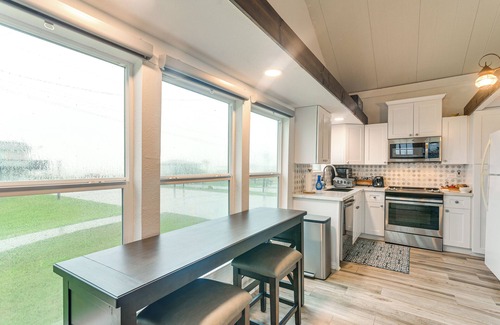 Cedar Lane House | Seabreeze Retreat: Waterfront Home Near Sargent