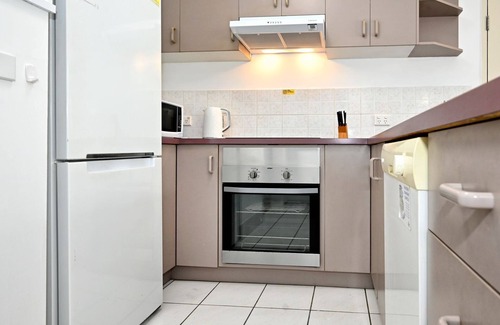 Caloundra Apartment | Seabreeze Stay Steps to the Beach with Pool Access Caloundra