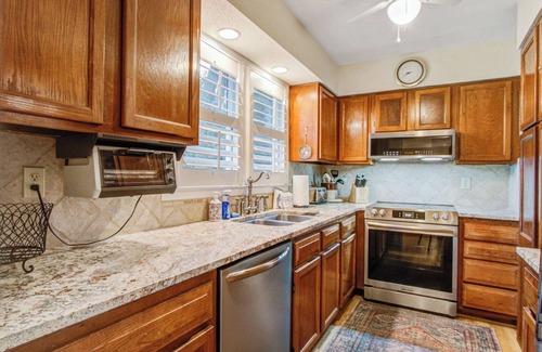 Seabrook Island Cottage | Seabrook Exclusives: 527 Tarpon Pond