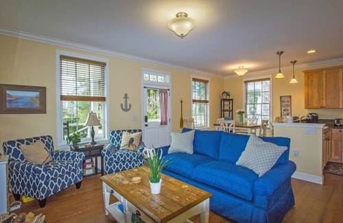 Seabrook House | Seabrook's Clamdigger Cottage: Dog Friendly, Hot Tub!