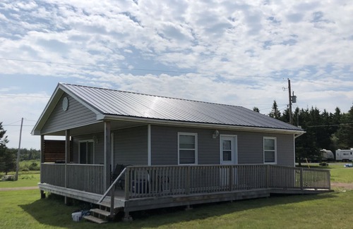 Seafoam House | Seafoam Shore Memory Cottage 2 bdrm yr. round