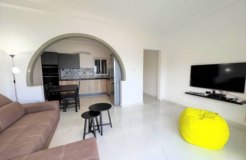 Tower Road Apartment | Seafront 2 Bedroom Apartment in Sliema