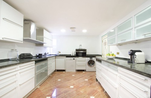 Golden Mile Villa | Seafront 2 villas in Golden Mile, Marbella - safe summer on the beach in privacy