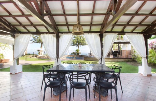 Golden Mile Villa | Seafront 2 villas in Golden Mile, Marbella - safe summer on the beach in privacy