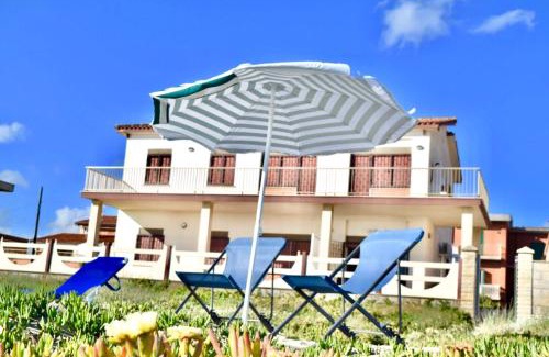 Torvaianica Villa | Seafront apartment in Villa , near Rome