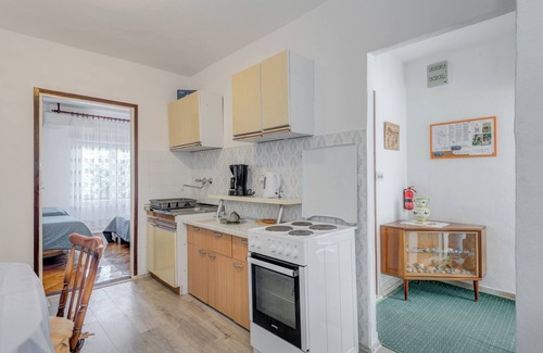 Rogoznica Apartment | Seafront apt with balcony, sea view and mooring