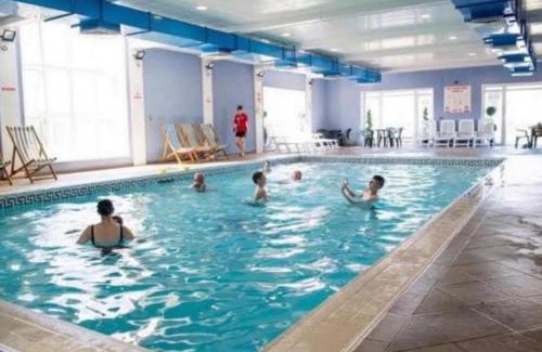 Aberystwyth Ski Chalet | Seafront Cozy Static Caravan with Sea Vievs