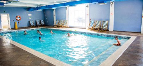 Aberystwyth Ski Chalet | Seafront Cozy Static Caravan with Sea Vievs