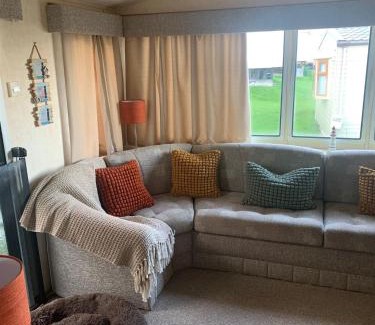 Aberystwyth Ski Chalet | Seafront Cozy Static Caravan with Sea Vievs