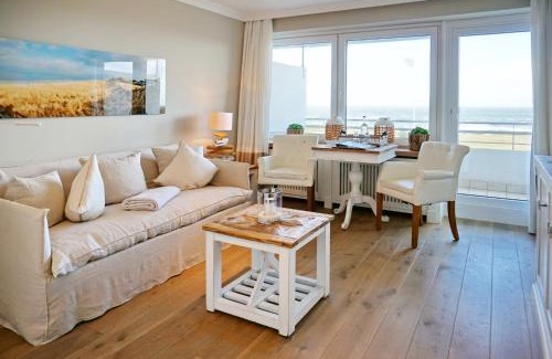Wenningstedt-Braderup Apartment | Seafront Duenenhof zum Kronprinzen
