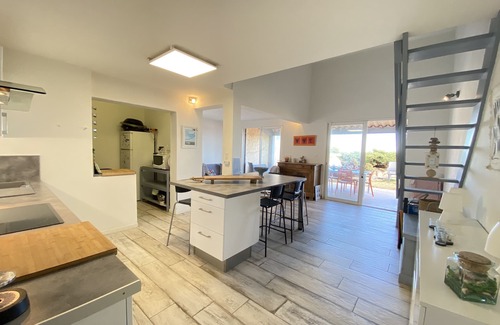 Saint-Pierre-la-Mer House | Seafront house