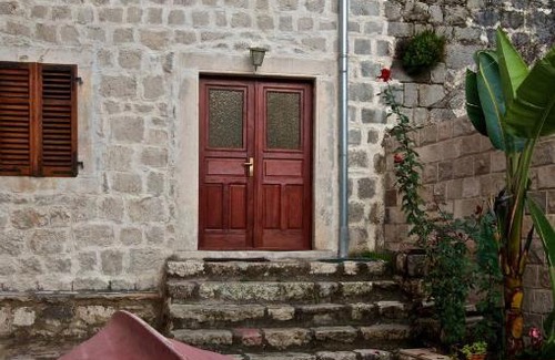 Drazin Vrt House | Seafront Stone House, Kotor Perast 3