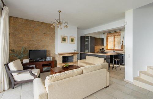 Kassandra House | Seagrove, Beachfront Villa In Possidi #FeelsLikeHome