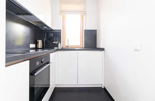 Klaipeda Apartment | Seagulls&Dunes APTw/terrace, 2min to the Beach, by Cohost