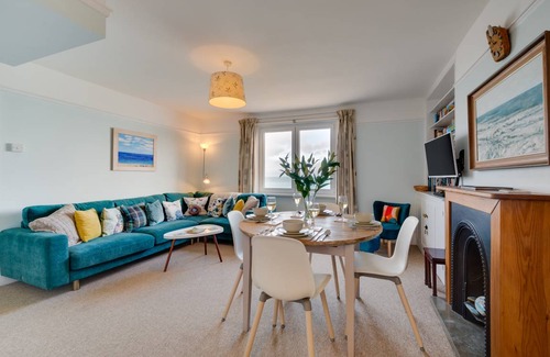 Swanage Cottage | Seagulls View, 12b The Parade