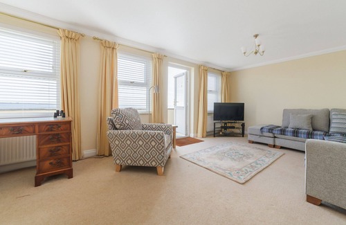 Castletown Apartment | Seal Rock - a seaside pet friendly apartment