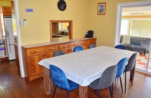 South West Rocks House | Seamist Cottage - Bring your own linen.