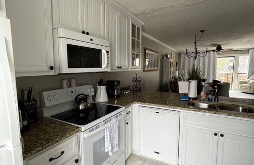 Seacrest House | Searenity, south of 30A, ~150 ft from the beach