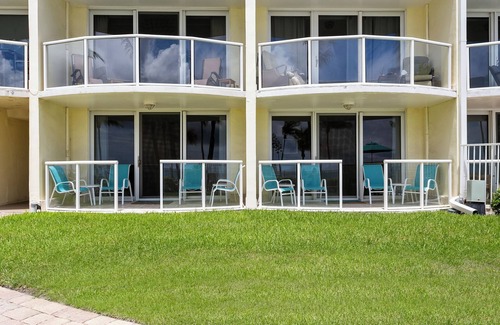 Deerfield Beach Condo | Seas the Day! 1 Bedroom/2 Bathroom Beach Condo w/Pool & Tranquil Ocean Views