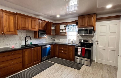 Crown Point House | Seas The Day!