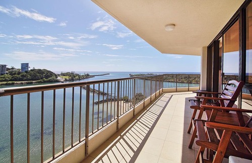 Tweed Heads Apartment | Seascape 1002 - Stunning Views - Absolute Beachfront - Fully Renovated!