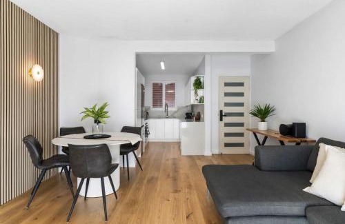Merewether Apartment | Seascape 500m to Merewether Ocean baths
