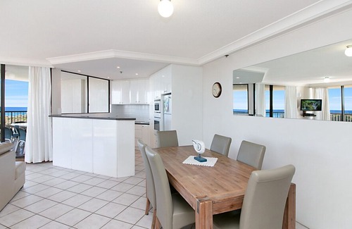 Tweed Heads Apartment | Seascape Unit 1402- Located in Tweed Heads and only a short walk to beaches, shopping, clubs and res