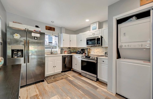 Treasure Island Apartment | Seashell Suite, WATERFRONT, 2B Pet Friendly, Dock!