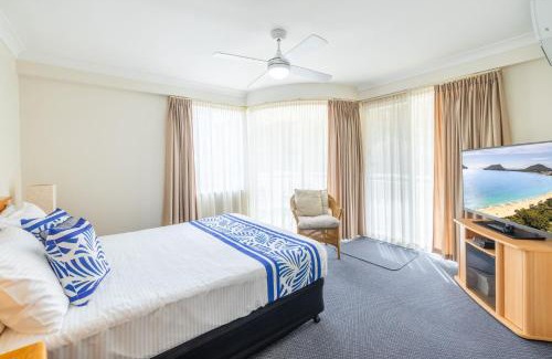 Nelson Bay Apartment | Seashells, 2,21-23 Magnus Street -Unit with Air con, complex lift and pool, close to town