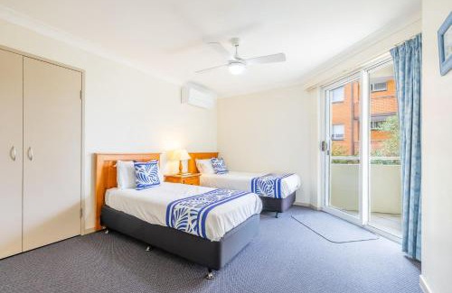 Nelson Bay Apartment | Seashells, 2,21-23 Magnus Street -Unit with Air con, complex lift and pool, close to town