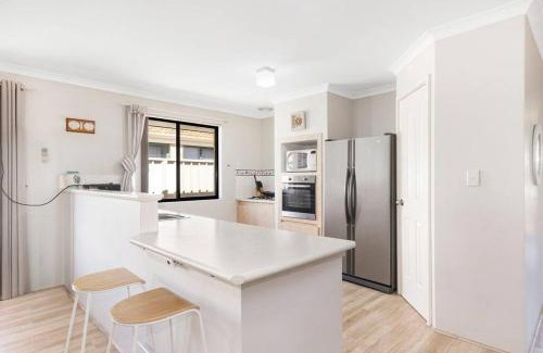 Geographe House | Seashells Bayside Retreat