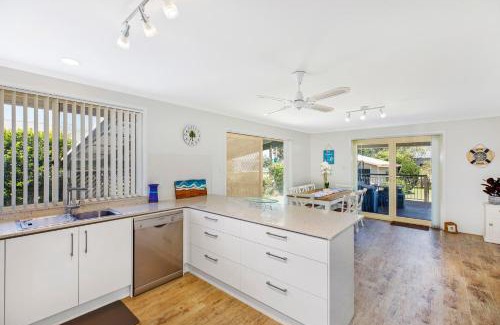 Long Jetty House | Seashells on Eloora